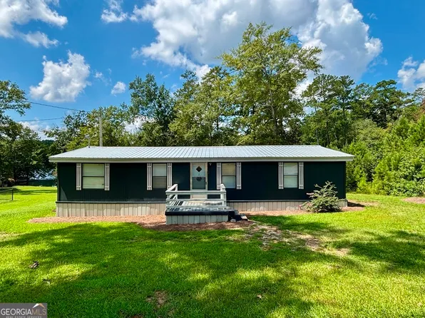 672 Foxglove Dr, Sparta, GA 31087