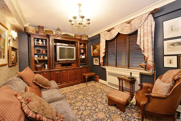 Sold by G. Laurie Cooper | media 27