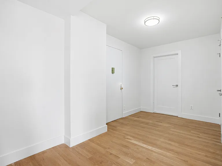 792 Columbus Ave #12O — Photo 16