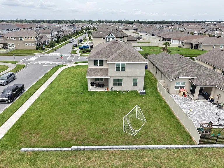 2436 Blowing Breeze Ave — Photo 5