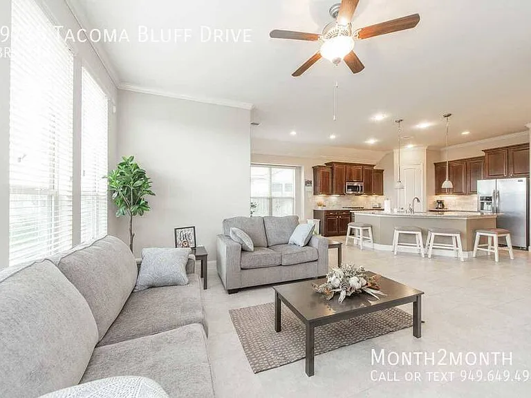 19738 Tacoma Bluff Dr — Photo 2