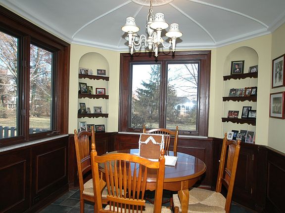 Breakfast Room