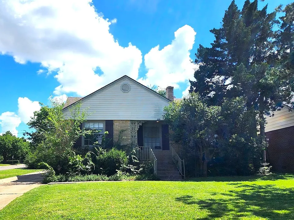 800 NW 46th St