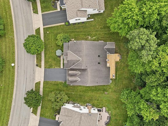 3rd image of 4403 Wooded Nook Dr