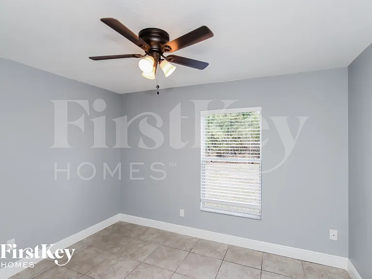 721 Carlyle Ave SE — Photo 13