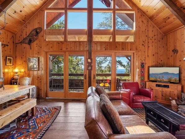 54011 Northridge Dr, Idyllwild, CA 92549