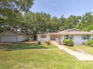 620 Mustang Trl, Granbury, TX 76049