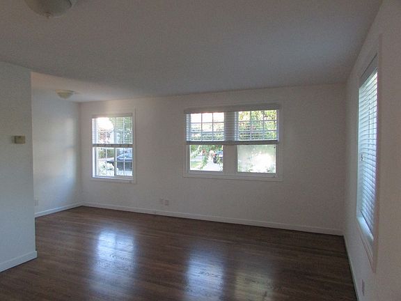 5th image of 1085 Portola Ave