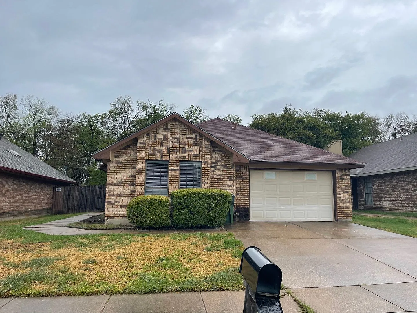 5606 Congressional Dr, Arlington, TX 76018 — Photo 1