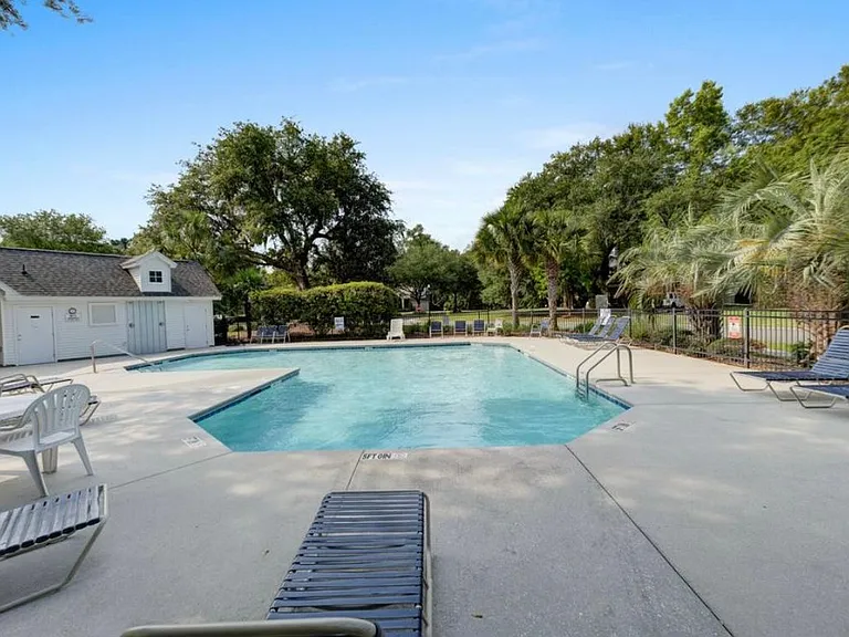 1100 Saint Pauls Parrish Ln — Photo 29