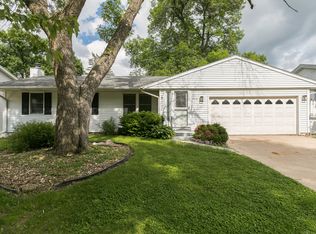 4418 Twin Pine Dr NE, Cedar Rapids, IA 52402