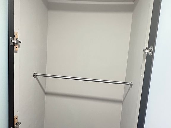 3rd image of 801 S Plymouth Ct APT 911