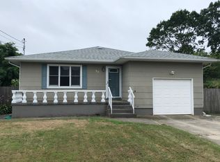 38 Lama Dr, Shirley, NY 11967
