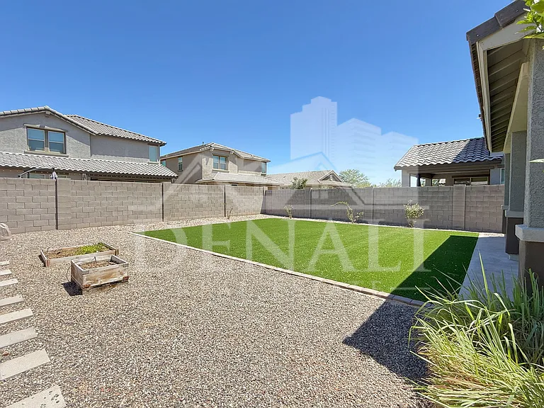 15068 W Pierce St — Photo 31