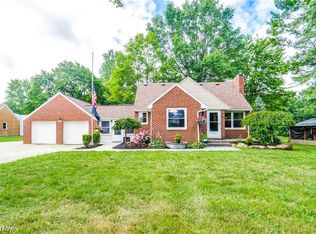 1542 Tallmadge Rd, Kent, OH 44240