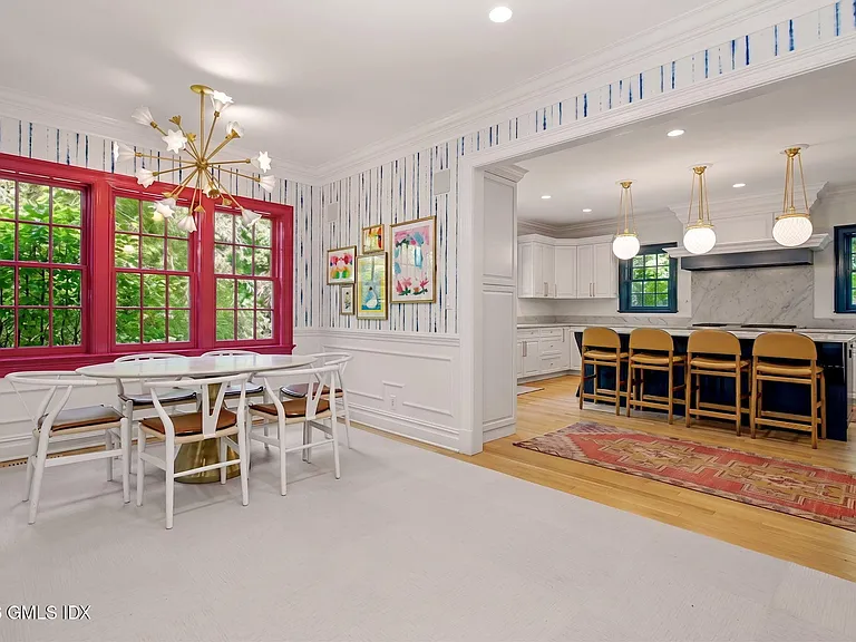42 Breezemont Ave — Photo 8