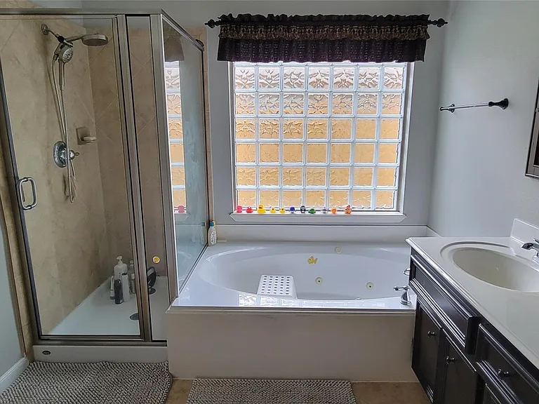9611 Moonstone Mist Ln — Photo 16