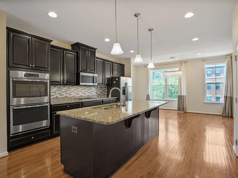 43393 Charitable St — Photo 5