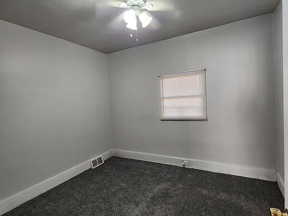 3rd image of 411 Franklin St APT 1
