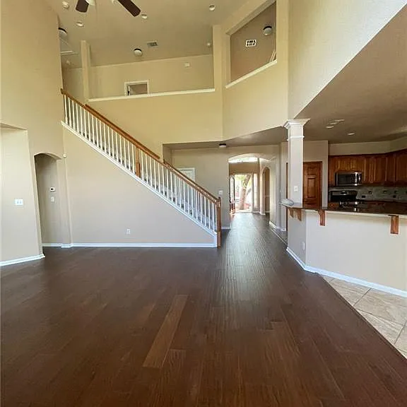 704 S Frontier Ln — Photo 9