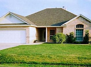 1220 Northview Dr, Waxahachie, TX 75165