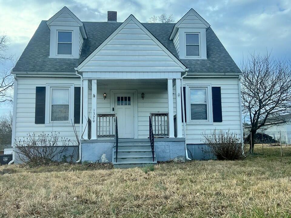 1st image of 1320 Gilford Ave NW