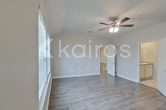 124 Yardley Ct — Photo 20