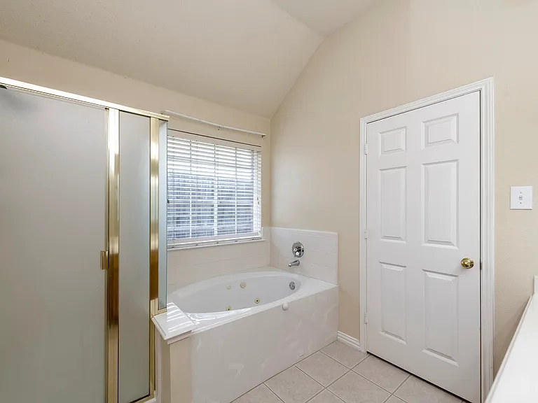 9906 Madison Dr — Photo 13