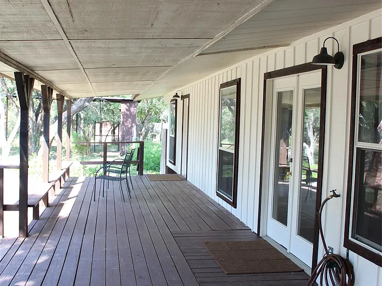 630 Hillsedge Rd — Photo 3