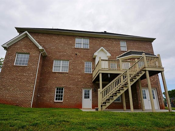 4th image of 1033 Carawood Dr