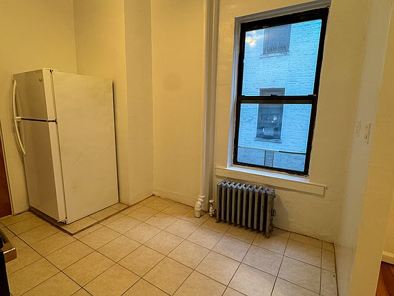 2nd image of 3040 32nd St APT 8