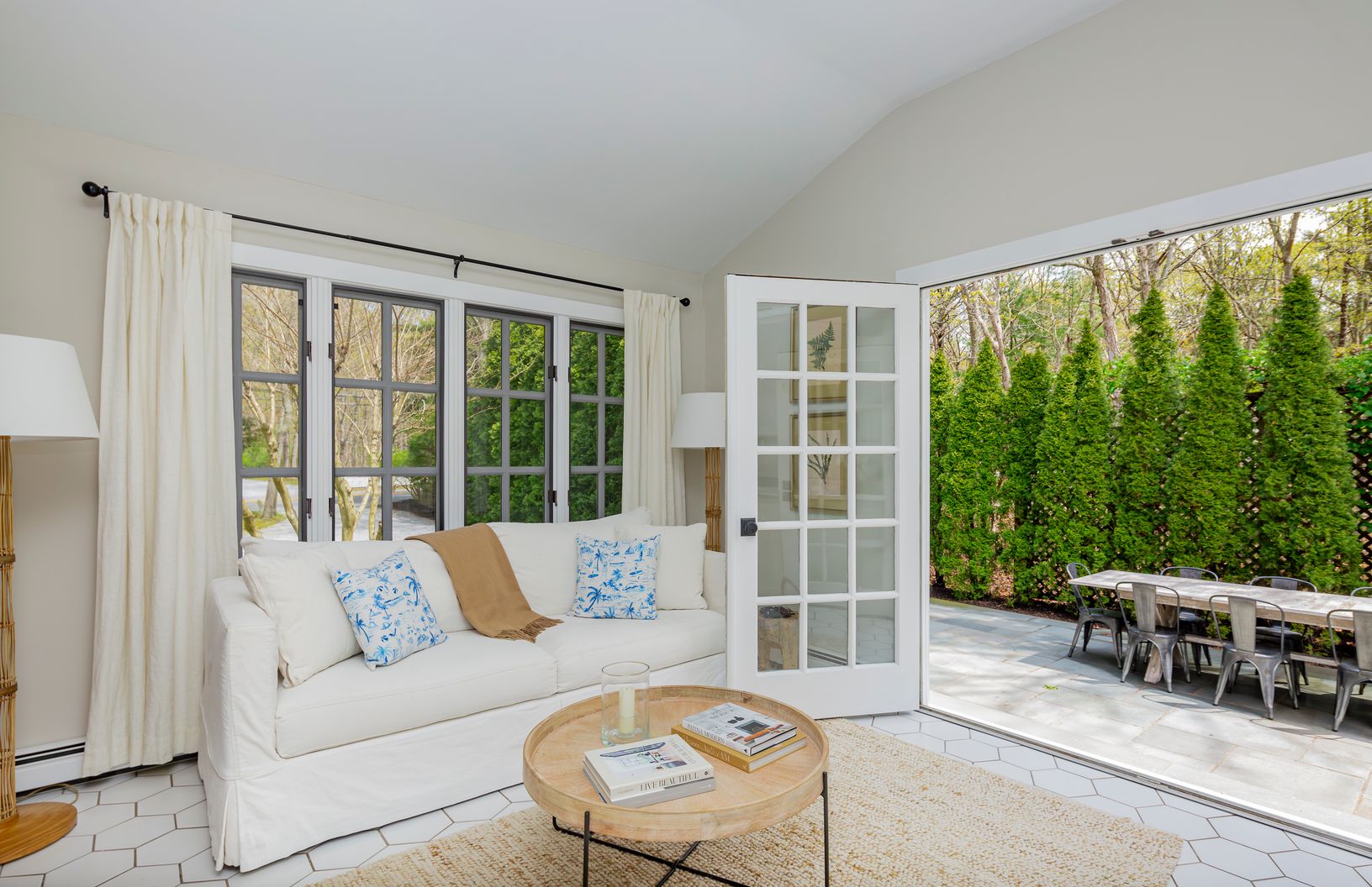 Indoor/outdoor living