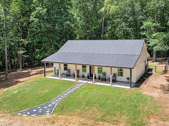 5th image of 206 Lake Oglethorpe Dr