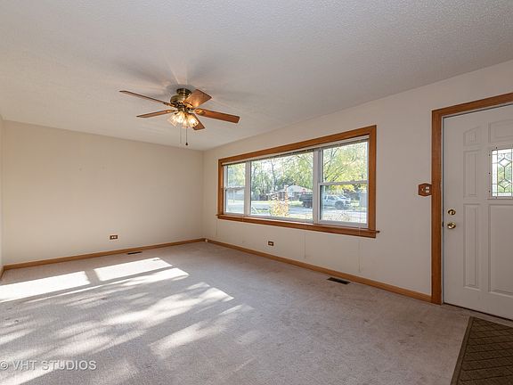 3rd image of 844 McKinley Ave
