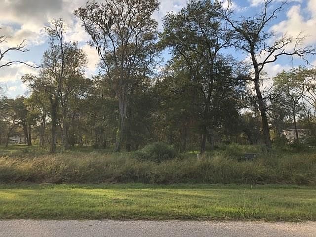 1st image of 32710 Bayou Bnd