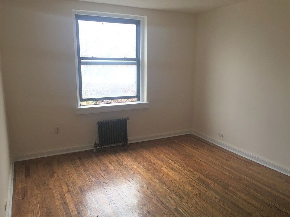 1st image of 6120 Woodside Ave APT 2D