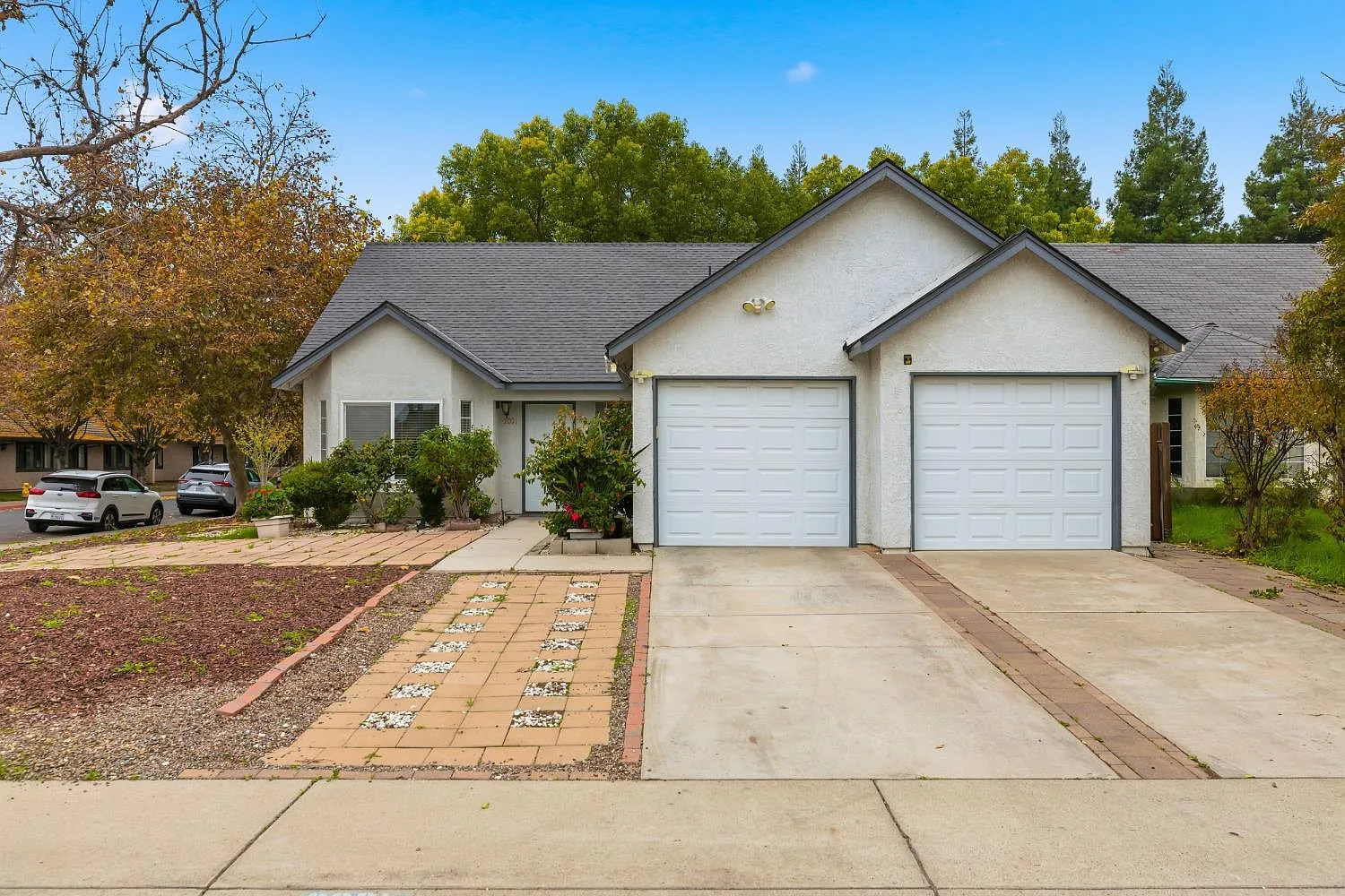 3001 Fireweed Way photo 1