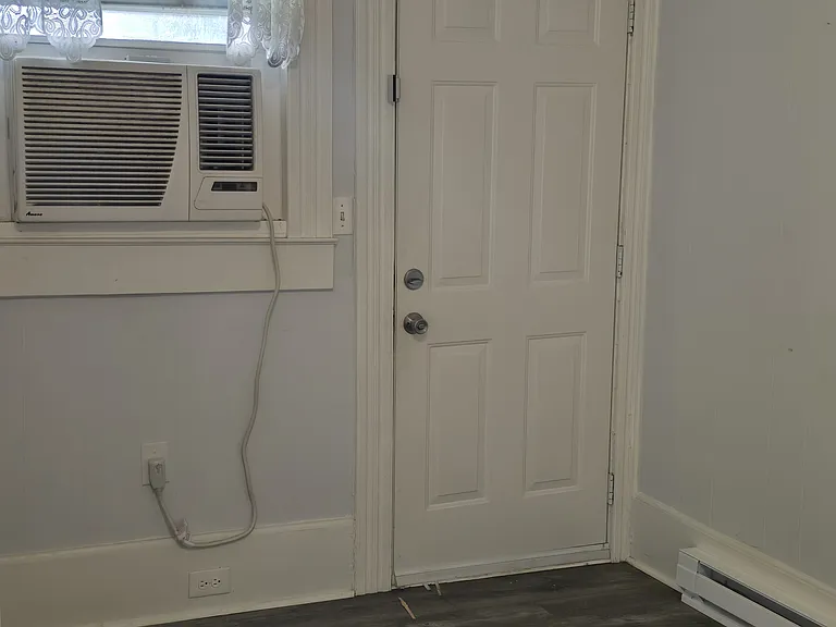 130 Hatton St #4 — Photo 4
