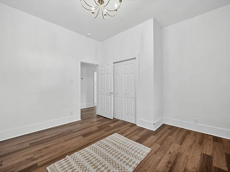 531 E Shepherd St — Photo 15
