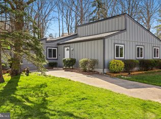 12201 Nutmeg Ln, Reston, VA 20191