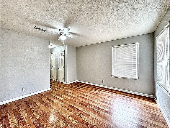 5th image of 5910 Southtown St