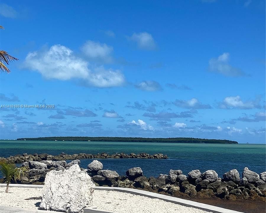 402 Thumper Thoroughfare, Key Largo, FL 33037 | MLS #A11410180 | Zillow