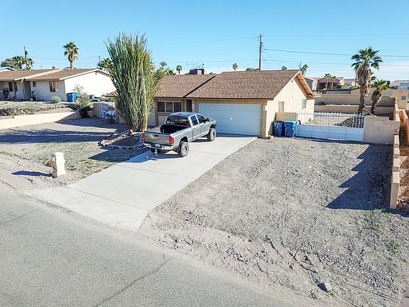 3rd image of 3540 Bluegrass Dr