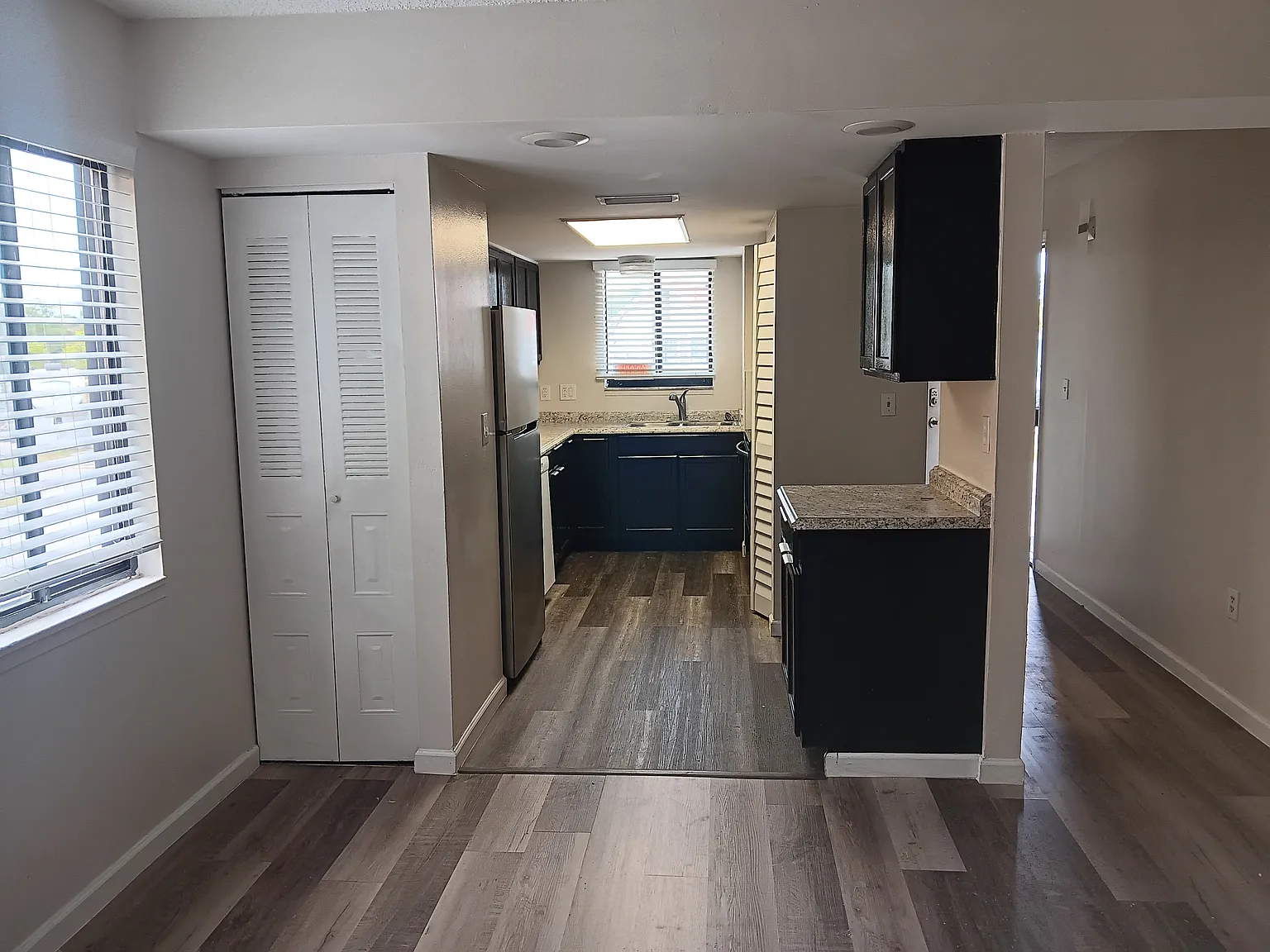 2 bed, 1000 sqft, $1,490 — Photo 3