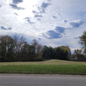 700 SW Southgate Dr, Blue Springs, MO, 64015