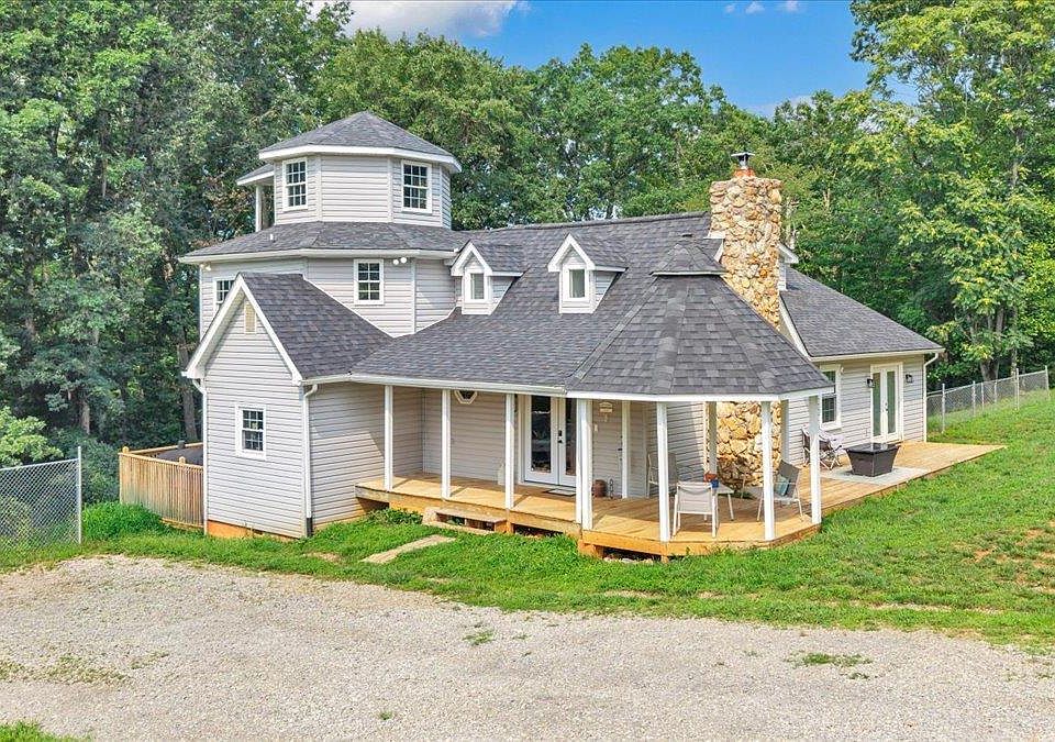 1st image of 2154 Diamond Hill Rd