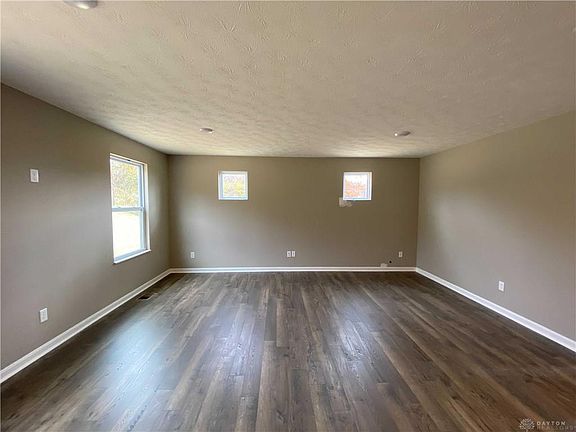2nd image of 166 Hollyhock Ct