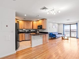 90 Quincy Shore Dr APT 721, Quincy, MA 02171