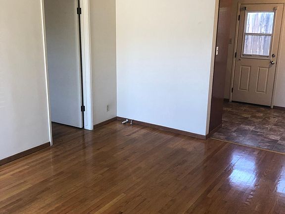 5th image of 417 N Pennsylvania Ave