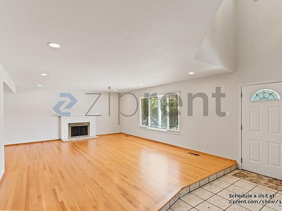 4th image of 12332 Saraglen Dr